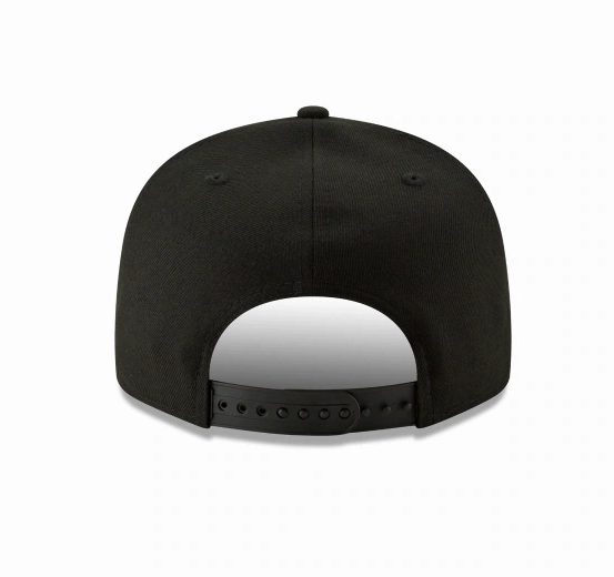 Chicago Bears New Era Black On Black Primary Logo Basic 9FIFTY Adjustable Hat - Black