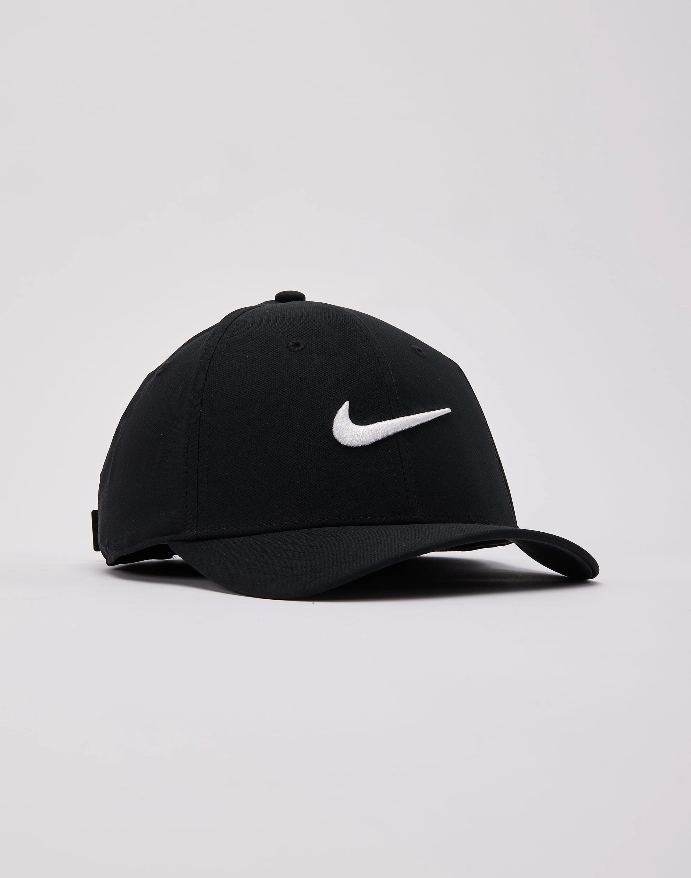 Nike Dri-FIT Club Structured Swoosh Cap
