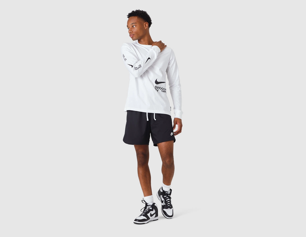Nike Sportswear Sport Essentials Woven Lined Flow Shorts Black / White