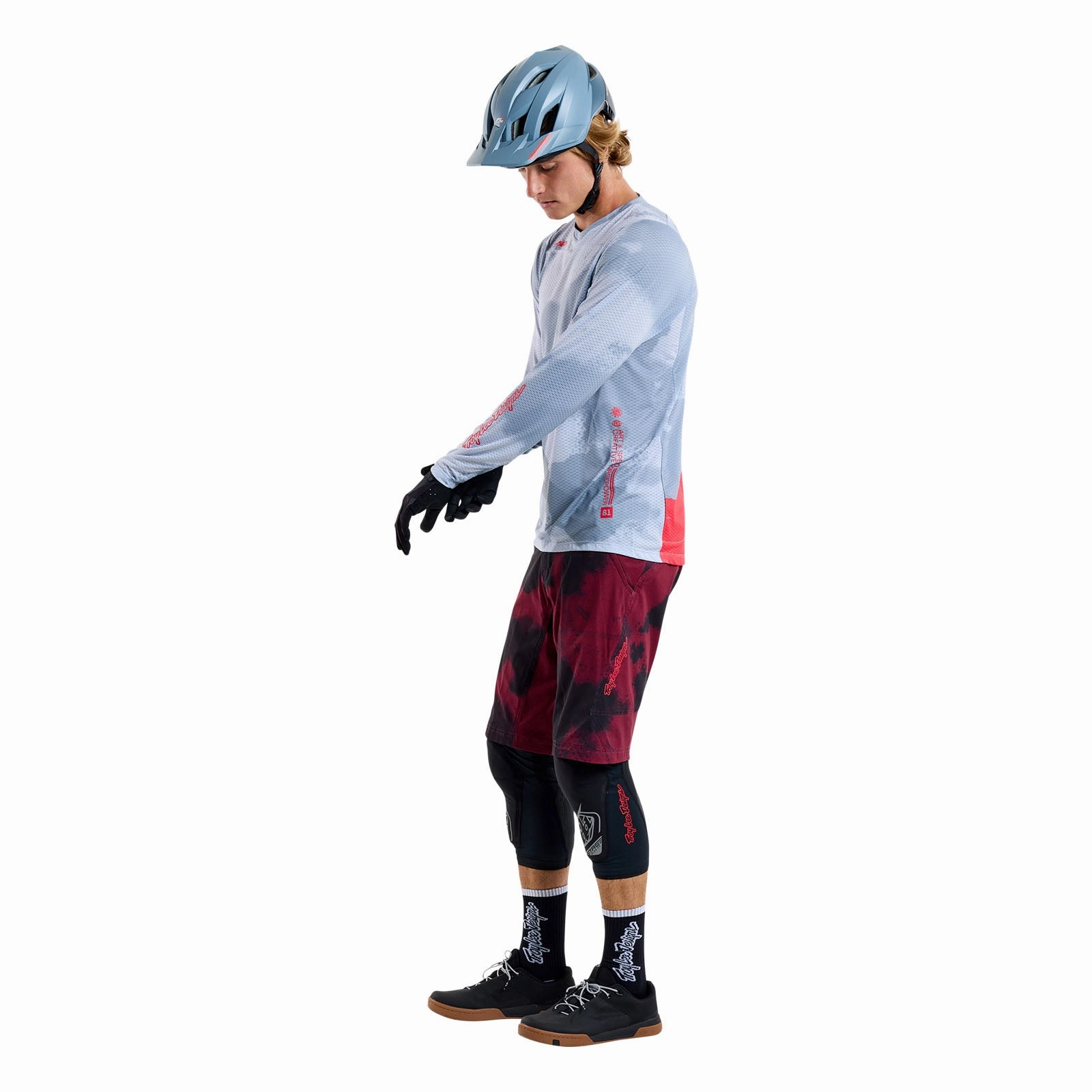 Skyline Air Short Shell Flared Oxblood